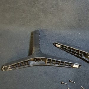 Ensemble Pieds + Vis Télé Samsung UE55NU7026K – Image 3
