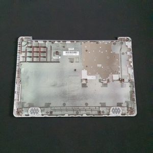 Carter gris dessous carte mère pc Asus E406S