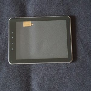 Vitre tactile + cadre tablette Essentiel B Smart Tab 8008