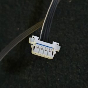 Cordon de connexion des barres leds télé Samsung QE65Q60TAU – Image 3