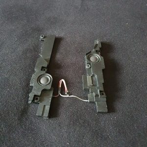 Ensemble haut parleurs pc Asus R751LN-TY105H