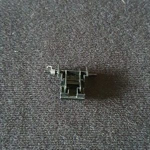 Clapet + ressort du port RJ45 pc Asus R751LN-TY105H