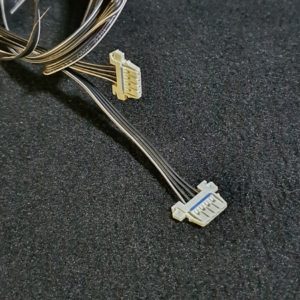 Cordon de connexion des barres leds télé Samsung QE55Q60TAU
