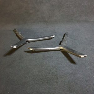 Ensemble pieds télé Samsung QE55Q60TAU