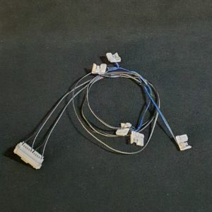 Cordon de connexion des barres LEDS télé Samsung UE70AU7105K