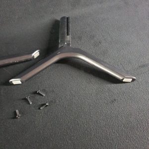 Ensemble pieds + vis télé Samsung UE55RU7172U – Image 3
