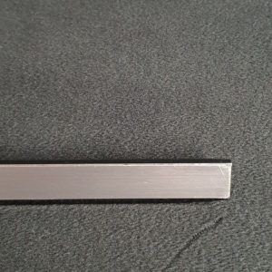 Ensemble pied + vis télé Samsung QE75Q77TAT – Image 4
