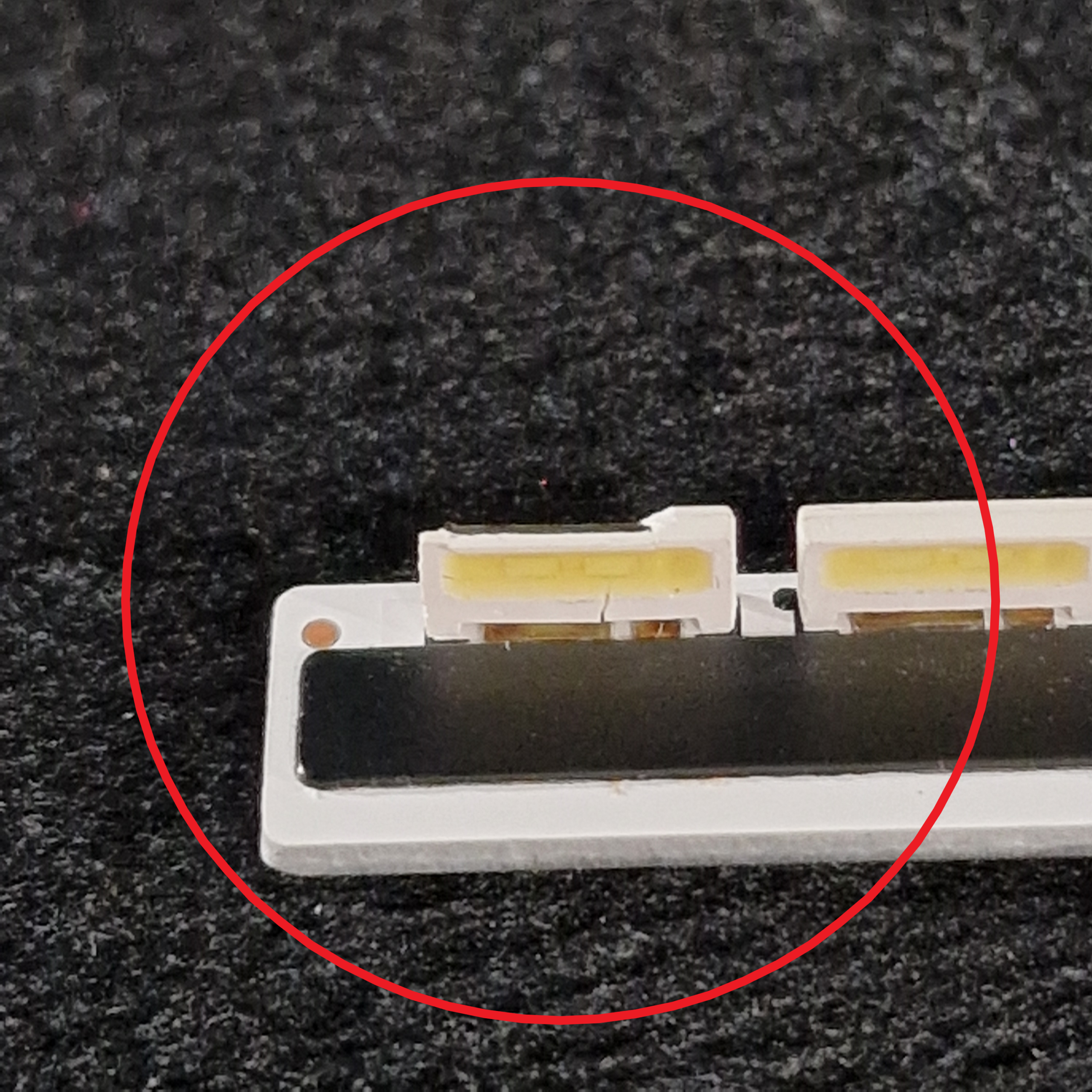 Barre LEDS télé Samsung UE55ES8000S Référence: 55FGX5 – Image 5