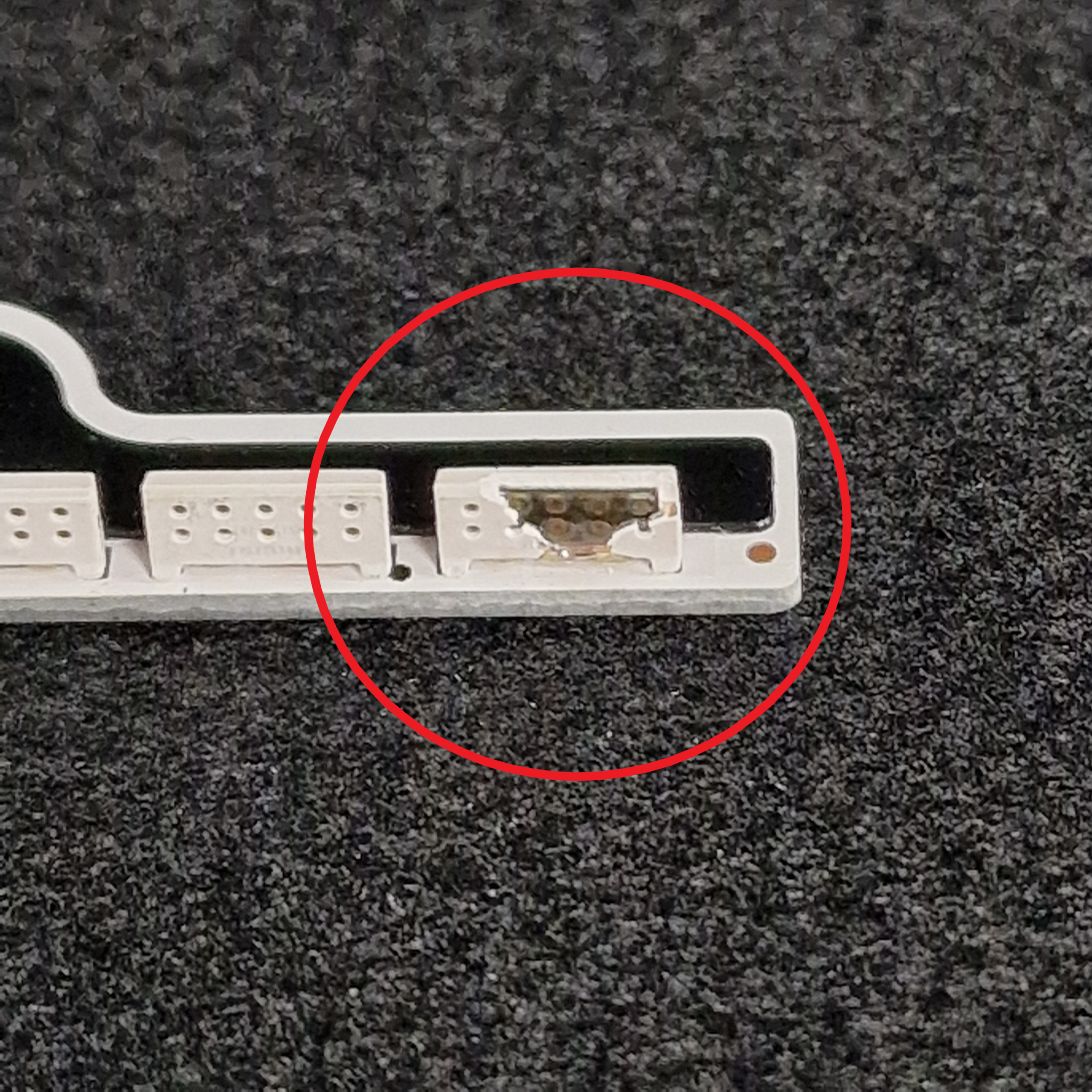 Barre LEDS télé Samsung UE55ES8000S Référence: 55FGX5 – Image 7