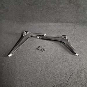 Ensemble pieds + vis télé Hisense 50A6BG