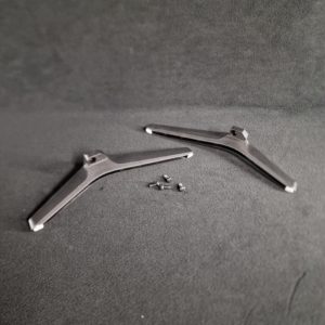 Ensemble pieds + vis télé Hisense 55E63KT