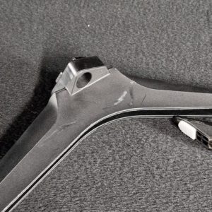 Ensemble pieds + vis télé Hisense 50A6BG – Image 3