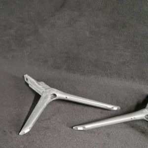 Ensemble pieds télé Samsung UE55TU7172U – Image 4