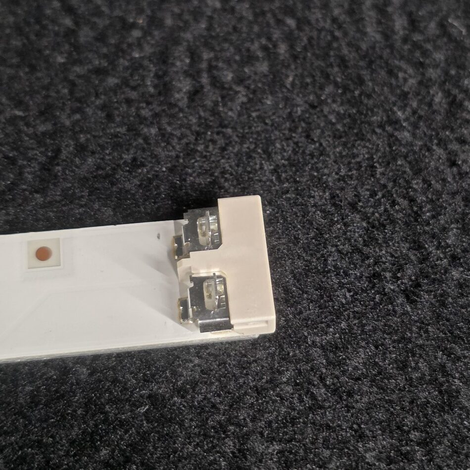 Barre leds télé Samsung UE58TU6925K Référence: BN96-50458A – Image 3